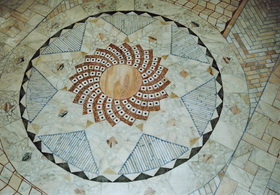 Pardoseala din mozaic de marmura la Biserica din Chesint-5