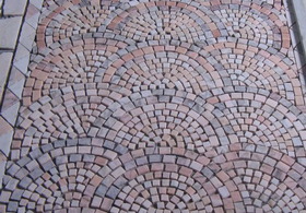 Pardoseala din mozaic de marmura la Biserica din Dorgos-11