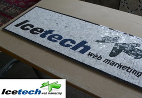 Logo firma IceTech din mozaic 3
