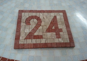 Numar de casa realizat manual din mozaic de marmura - 7