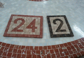 Numar de casa realizat manual din mozaic de marmura - 9