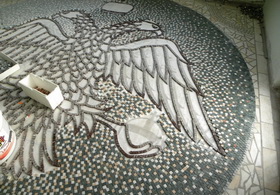 Vulturul Bicefal, medalioane din mozaic de marmura 15
