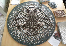 Vulturul Bicefal, medalioane din mozaic de marmura 18