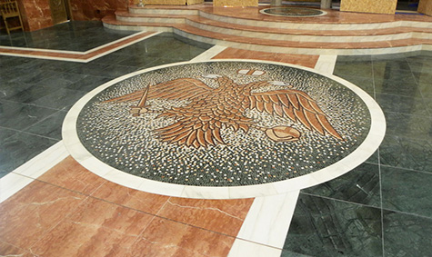 Vulturul Bicefal- mozaic din marmura
